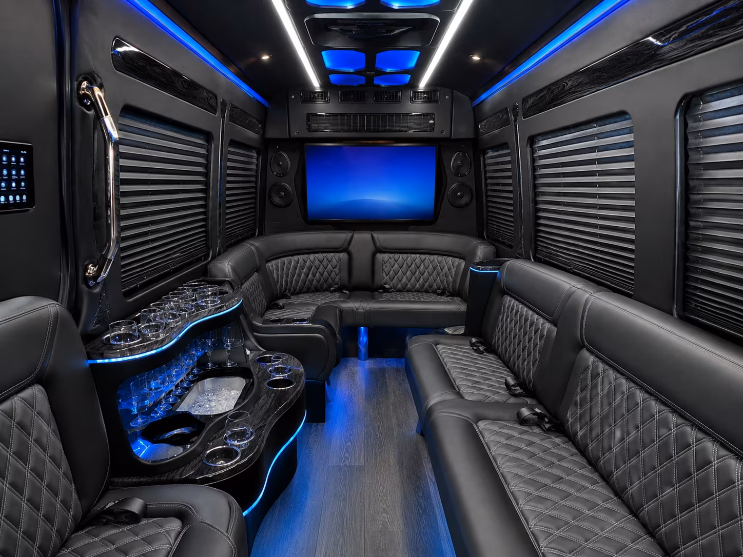 secure transportation for your next airport transfer 3